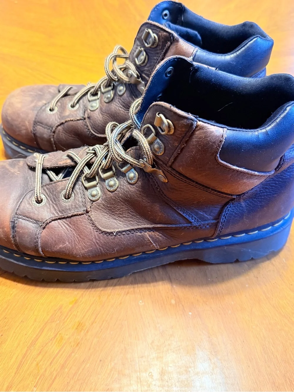 Dr. Martens 11303 Men’s Size 13 Brown Leather Hiking Work Boots Lug Sole